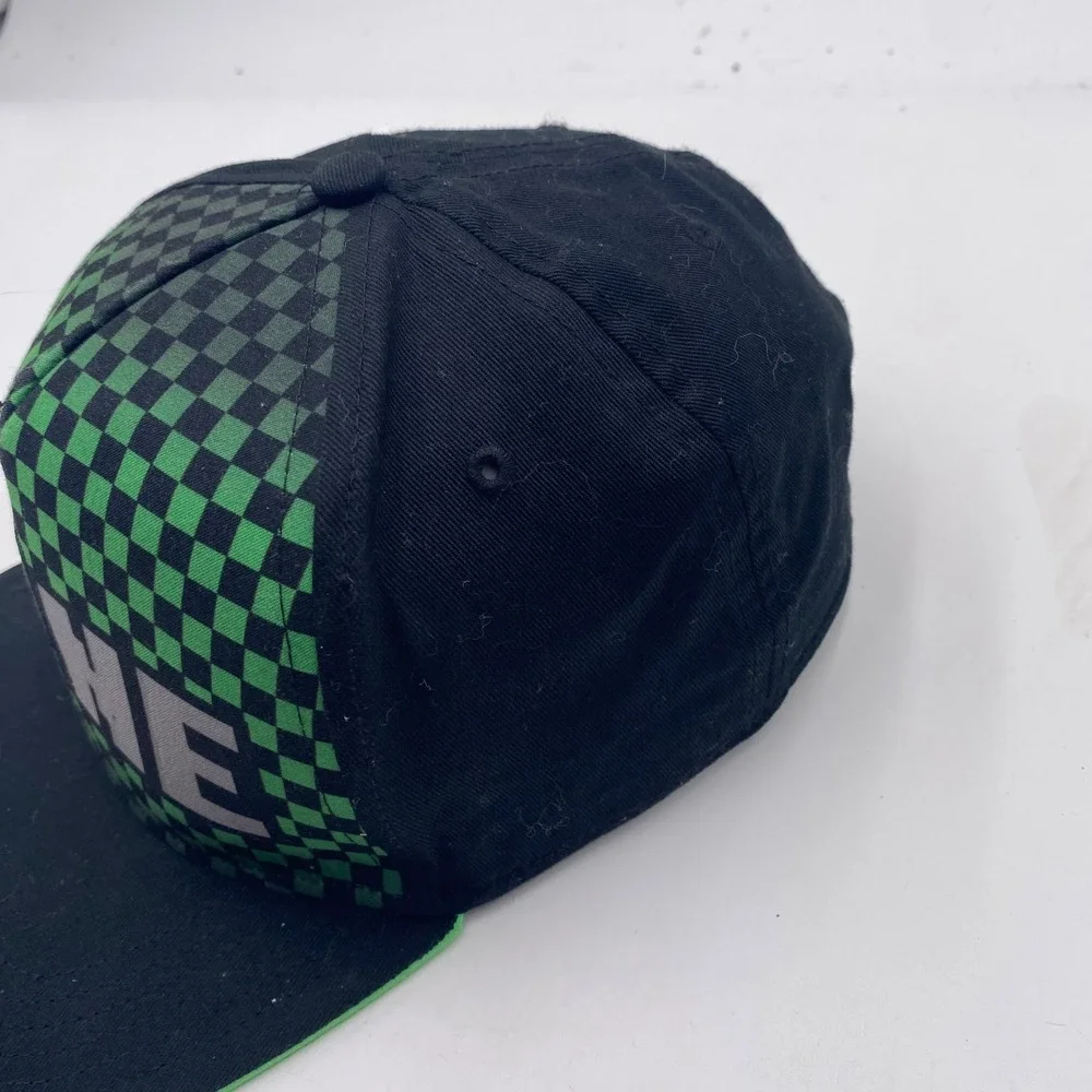 MINECRAFT Minecraft Creeper Snapback Hat Youth OSFM Black Green Checkered Gamer